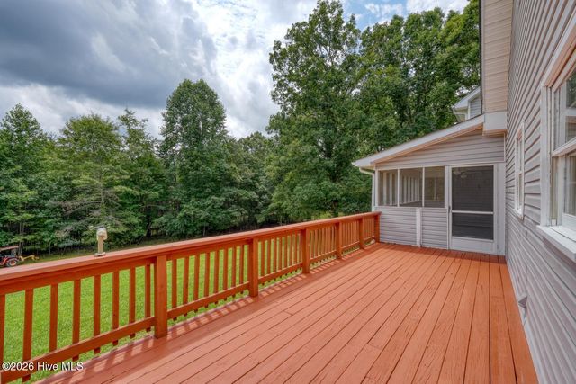 151 Sharp Top Circle, Blairsville, GA 30512