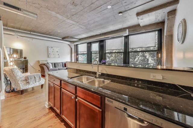 1001 W 15TH Street 241, Chicago, IL 60608