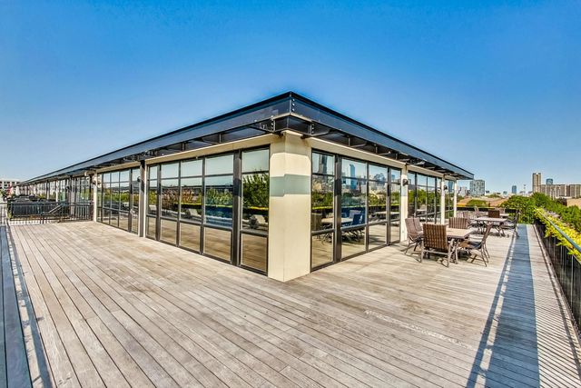 1001 W 15TH Street 241, Chicago, IL 60608