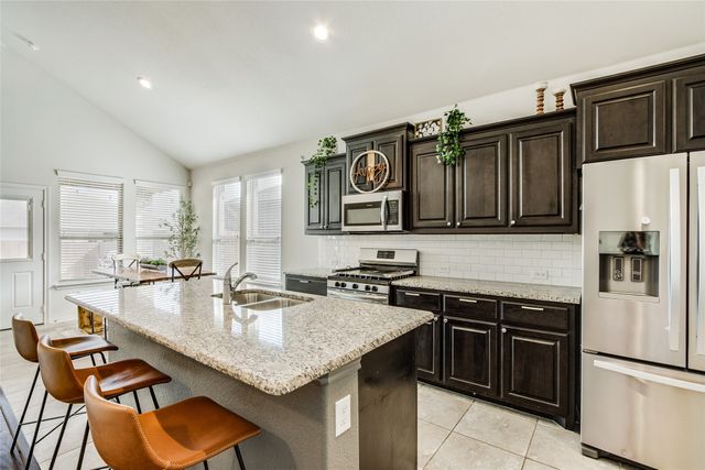 2421 Clay Creek Lane, Fort Worth, TX 76177