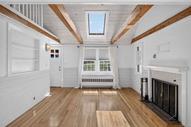 14 Nickerson Street, Falmouth, MA 02536