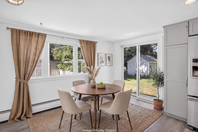 14 Nickerson Street, Falmouth, MA 02536