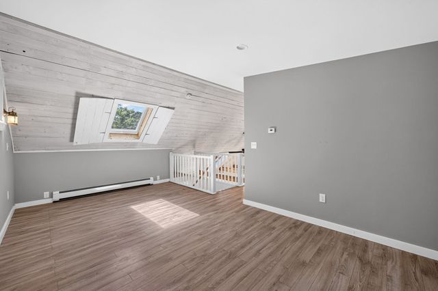 14 Nickerson Street, Falmouth, MA 02536