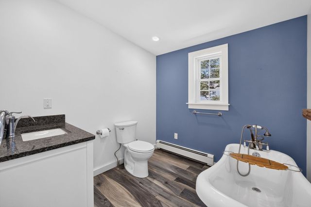 14 Nickerson Street, Falmouth, MA 02536