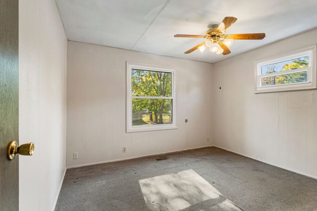 1905 Rainbow View, Urbana, IL 61802