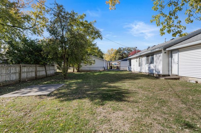 1905 Rainbow View, Urbana, IL 61802