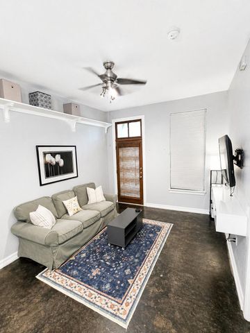 1602 Elgin Street 5, Houston, TX 77004