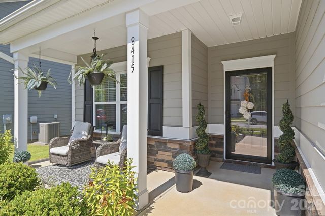 8415 Dumphries Drive, Huntersville, NC 28078