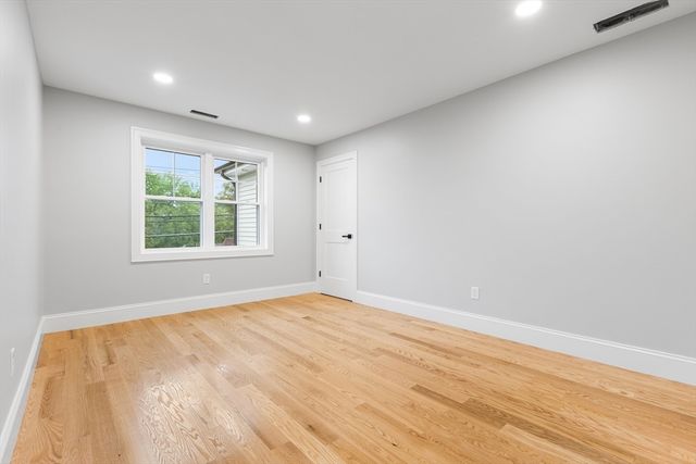 345 Cambridge St, Burlington, MA 01803