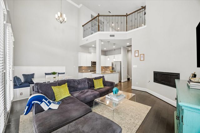 1702 Oak Leaf Pass Drive, Houston, TX 77055