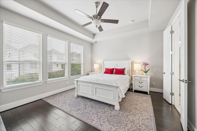 1702 Oak Leaf Pass Drive, Houston, TX 77055