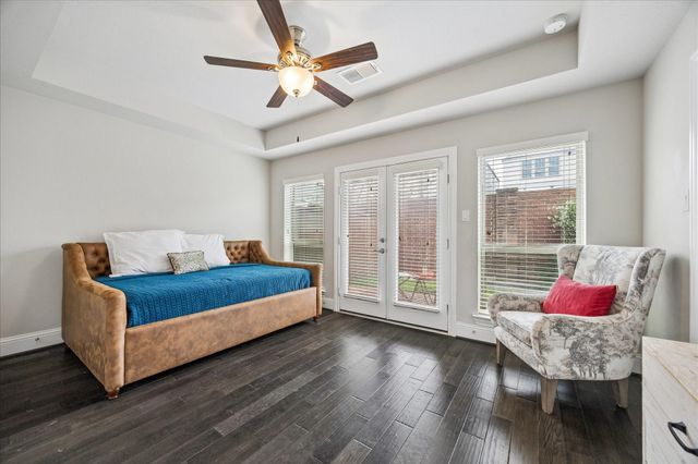 1702 Oak Leaf Pass Drive, Houston, TX 77055