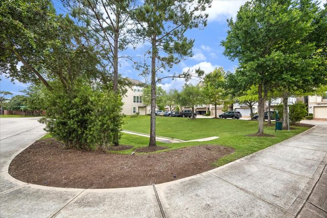 1702 Oak Leaf Pass Drive, Houston, TX 77055