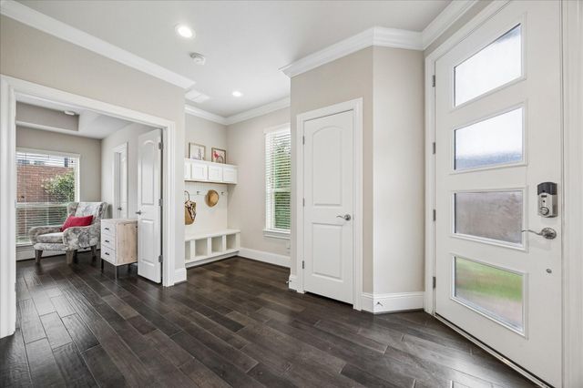 1702 Oak Leaf Pass Drive, Houston, TX 77055