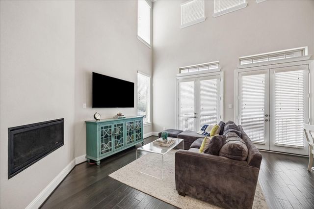 1702 Oak Leaf Pass Drive, Houston, TX 77055