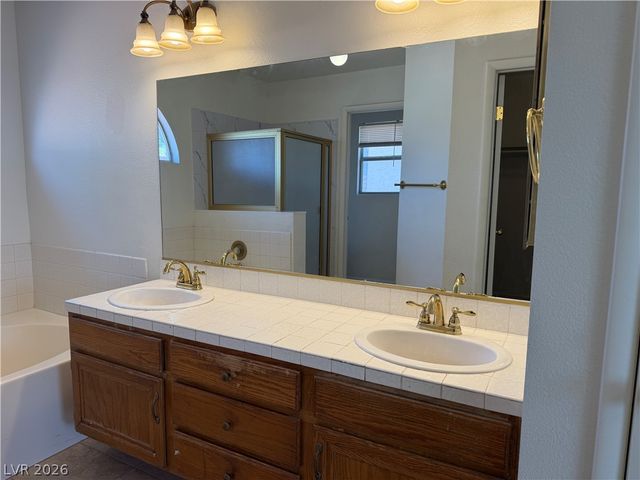9509 Swan Bay Drive, Las Vegas, NV 89117