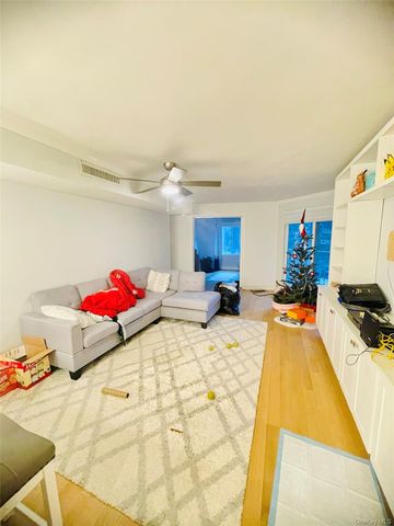 10 Stewart Pl 2GE, White Plains, NY 10603