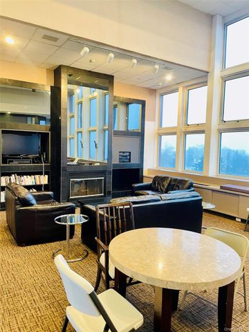 10 Stewart Pl 2GE, White Plains, NY 10603