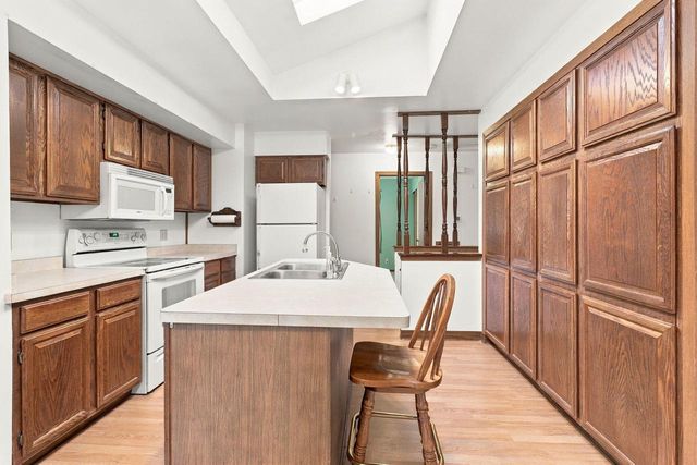 6207 68th STREET, Kenosha, WI 53142