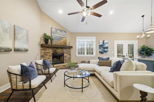 2452 Pleasant Hill Road, Talking Rock, GA 30175