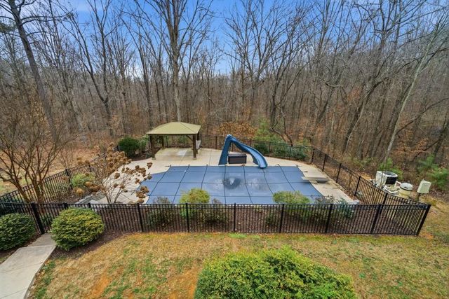 2452 Pleasant Hill Road, Talking Rock, GA 30175