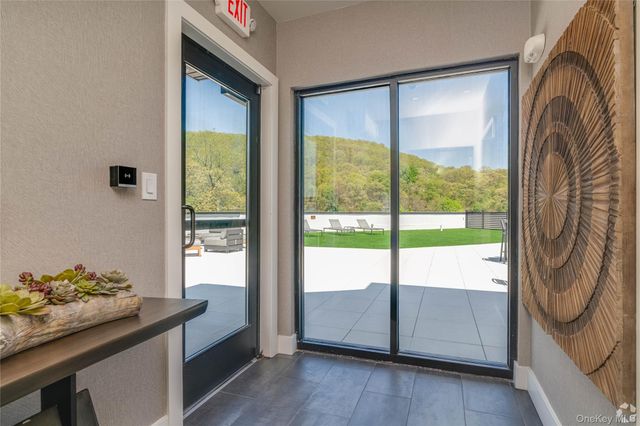15 Washington Avenue 110, Suffern, NY 10901
