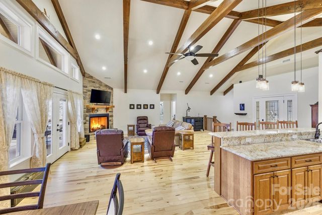 1510 Royal Lane, Lenoir, NC 28645