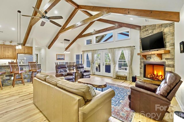 1510 Royal Lane, Lenoir, NC 28645