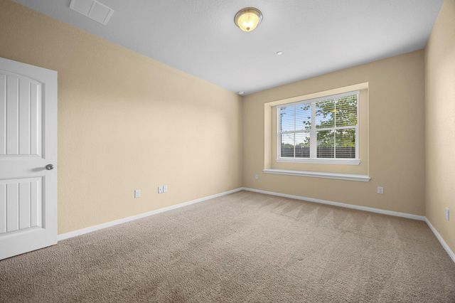 2880 Donnell DR 101, Round Rock, TX 78664