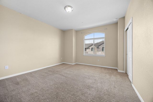 2880 Donnell DR 101, Round Rock, TX 78664