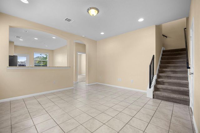 2880 Donnell DR 101, Round Rock, TX 78664