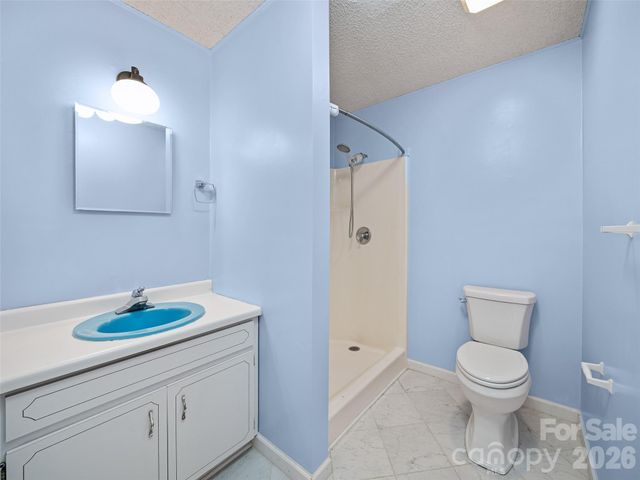 261 Shady Oak Road, Burnsville, NC 28714
