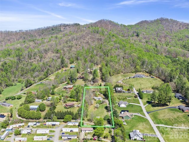 261 Shady Oak Road, Burnsville, NC 28714