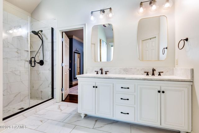 402 Southlake Circle, Youngsville, LA 70592