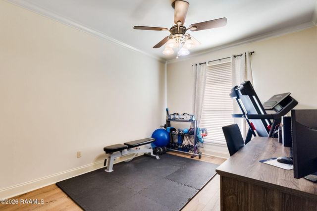 402 Southlake Circle, Youngsville, LA 70592