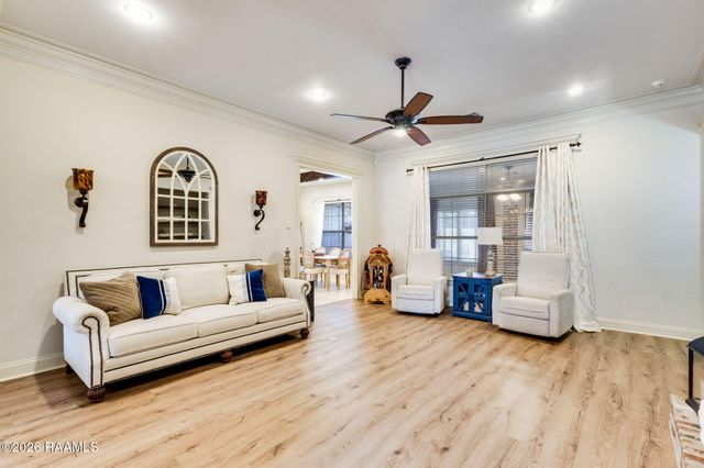 402 Southlake Circle, Youngsville, LA 70592