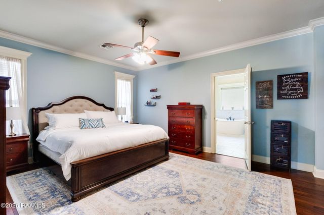 402 Southlake Circle, Youngsville, LA 70592
