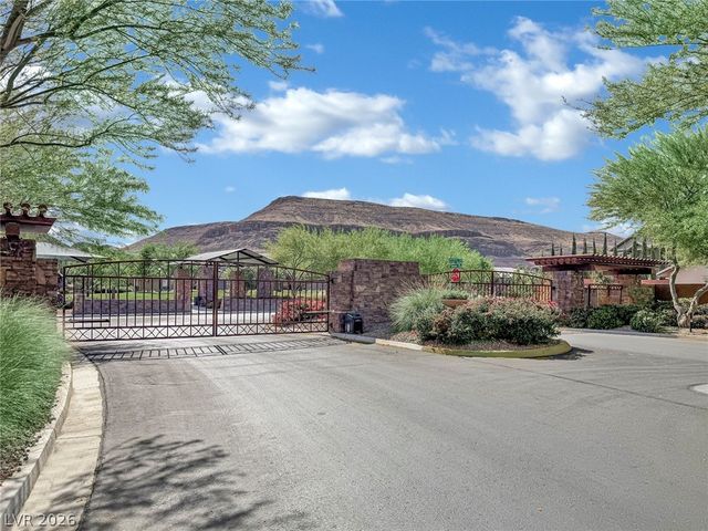 5523 Kyle Peak Court, Las Vegas, NV 89135