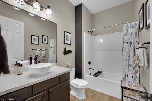 5523 Kyle Peak Court, Las Vegas, NV 89135