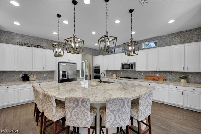 5523 Kyle Peak Court, Las Vegas, NV 89135
