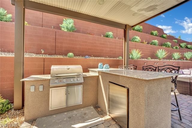 5523 Kyle Peak Court, Las Vegas, NV 89135