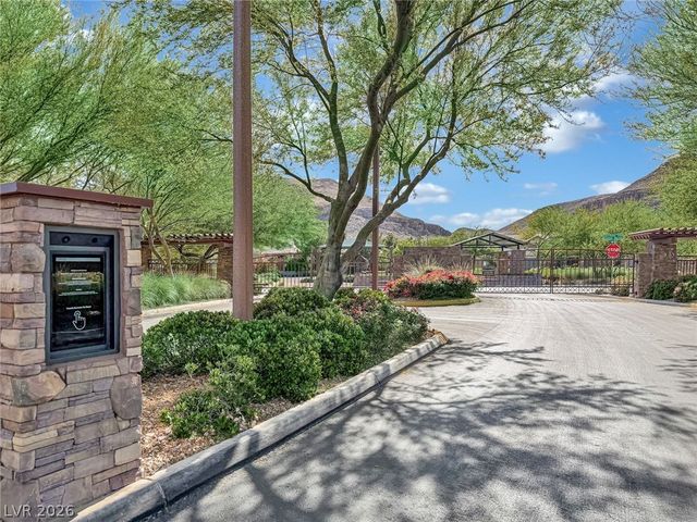 5523 Kyle Peak Court, Las Vegas, NV 89135