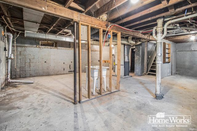 236 E Fox Street, South Bend, IN 46613
