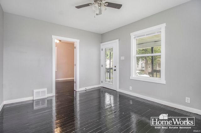 236 E Fox Street, South Bend, IN 46613