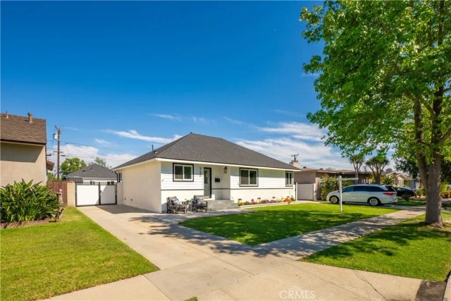 3246 N Marwick, Long Beach, CA 90808