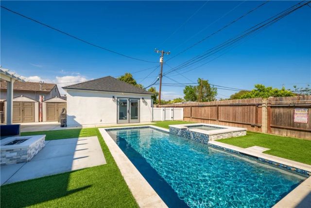 3246 N Marwick, Long Beach, CA 90808