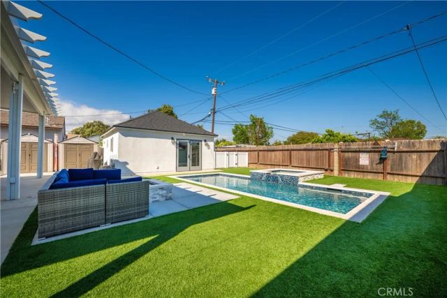 3246 N Marwick, Long Beach, CA 90808