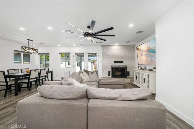 3246 N Marwick, Long Beach, CA 90808