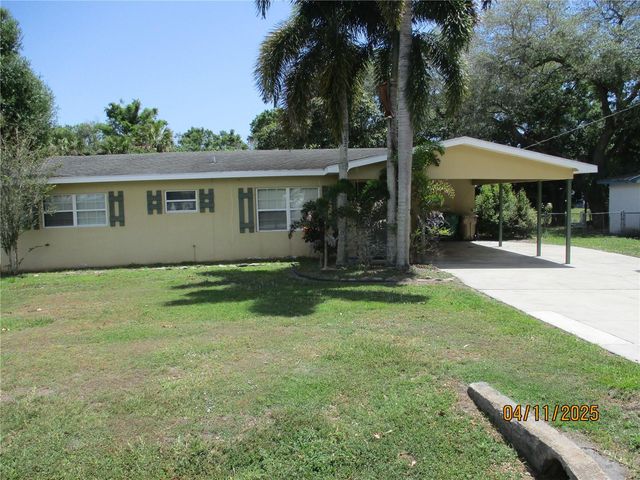1107 SE 8TH AVENUE, Okeechobee, FL 34974