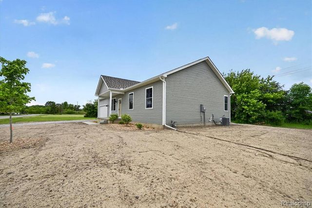 926 Ford Road, Carleton, MI 48117
